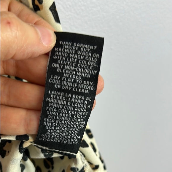 Zac & Rachel Leopard Print Long Sleeve Blouse Size Large - Picture 7 of 8